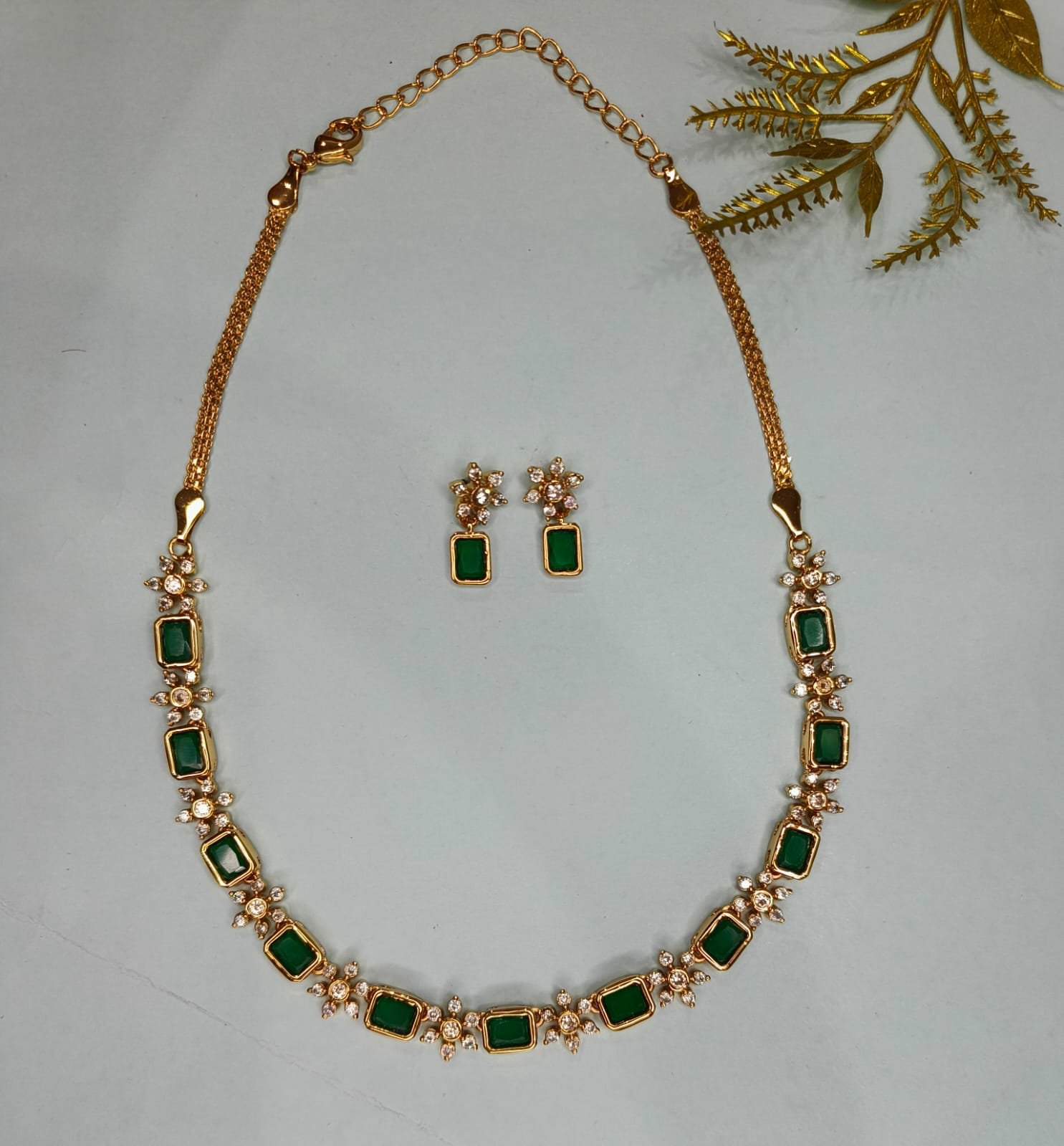 Emerald Floret Necklace Set